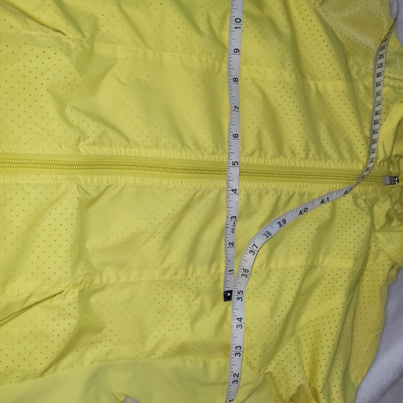 Alo yellow zip up jacket - Picture 6 of 10